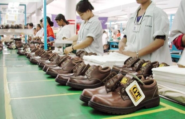 Việt Nam trong top ba nước xuất khẩu giày dép chủ chốt