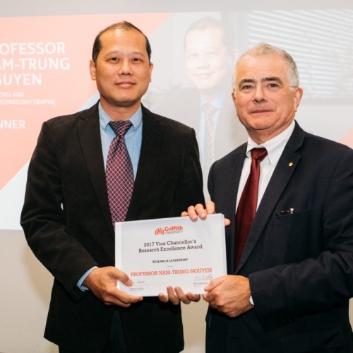Nhà khoa học gốc Việt đầu tiên nhận giải thưởng khoa học uy tín nhất của Úc